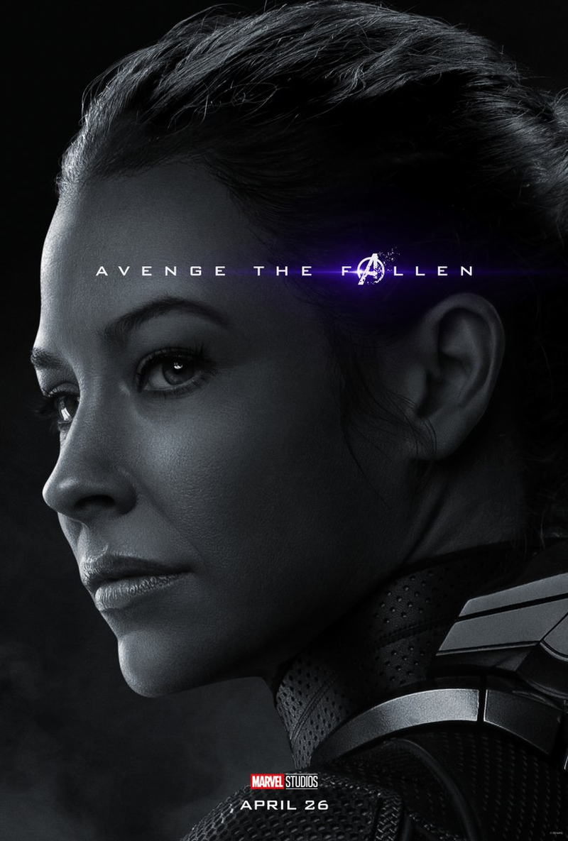 Illustration for article titled Everyone's Very Sad (or Dead) On These New Avengers: Endgame Posters